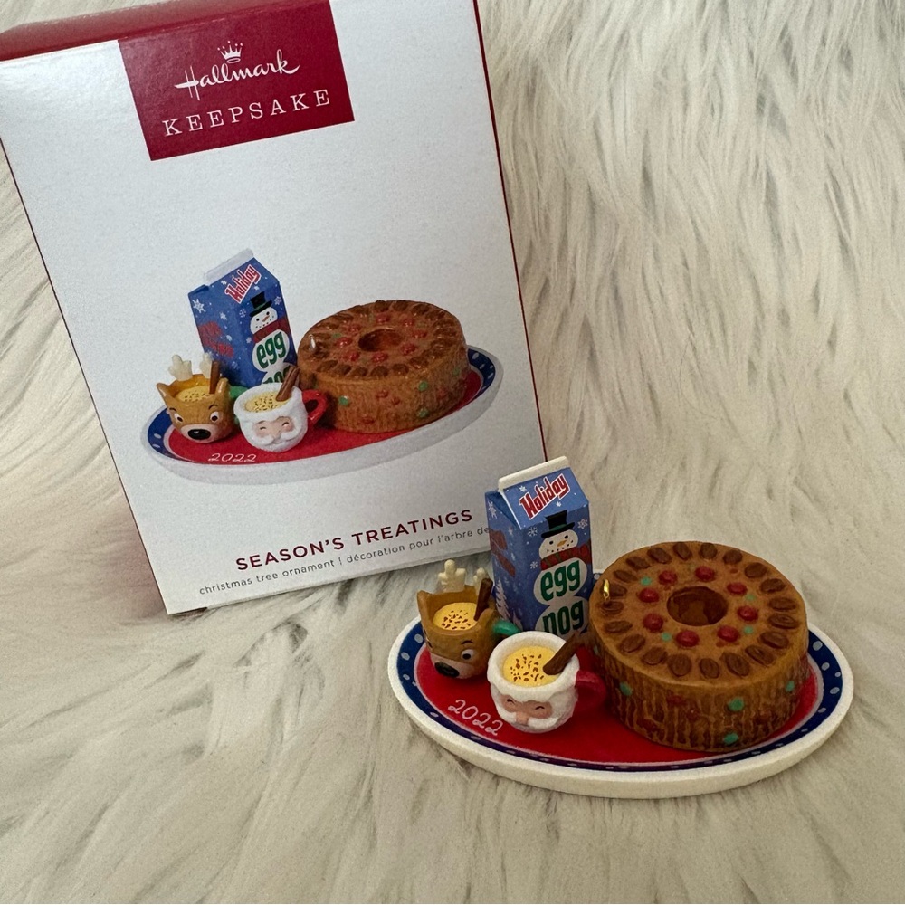 Hallmark 2022 Season’s Treatings Egg Nog Mugs and Fruitcake Tray Ornament